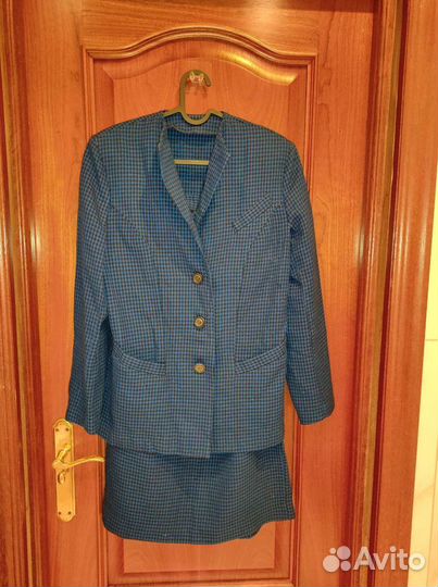 Костюм пиджак и юбка размер 46