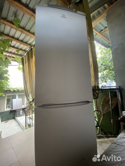 Холодильник