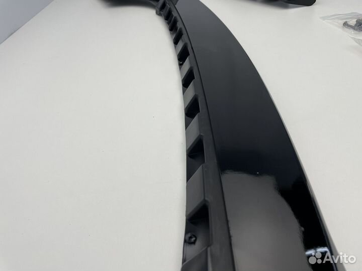 Сплиттер переднего бампера BMW F16 черный глянец