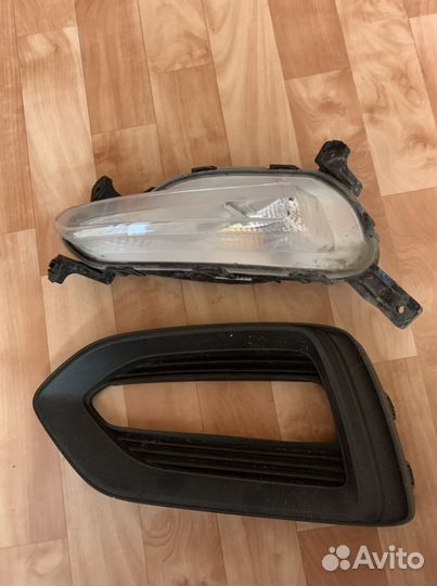 Левый ходовой огонь от Hyundai Solaris 2018 года