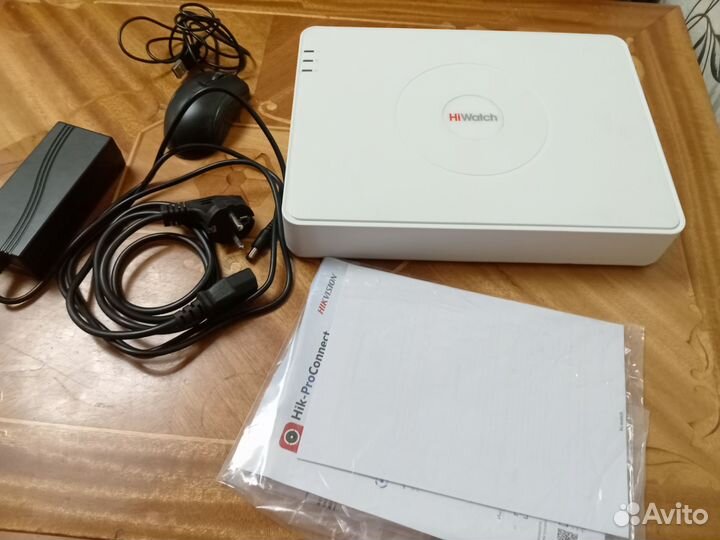 16 канальный гибридный HD-TVI регистратор HiWatch