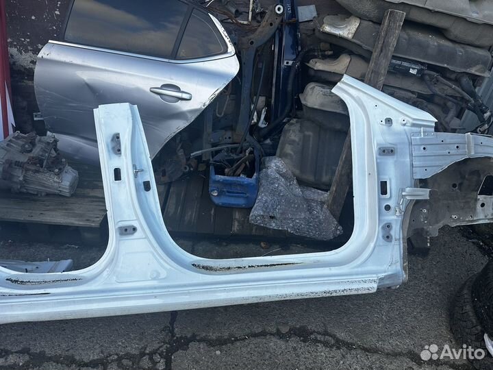 Порог с центральной стойкой Solaris 2