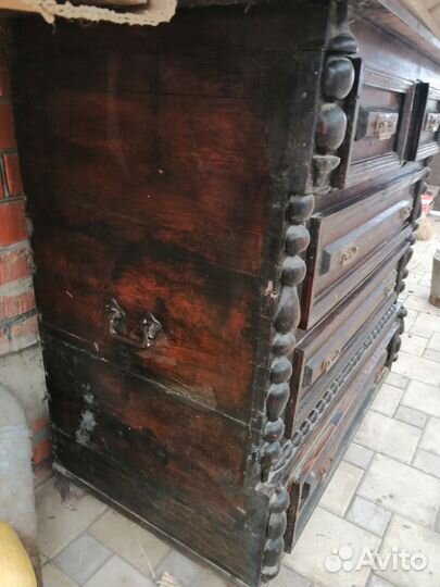 Комод старинный