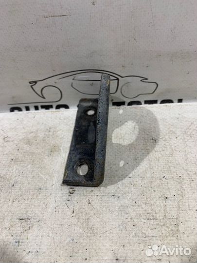 Кронштейн радиатора левый Hyundai Solaris G4FC