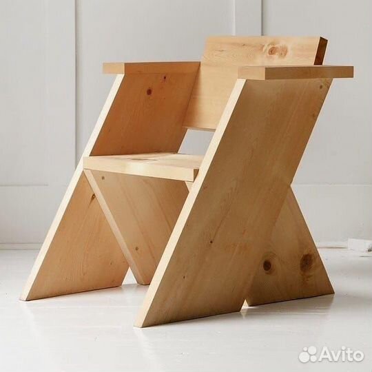 Садовый стульчик