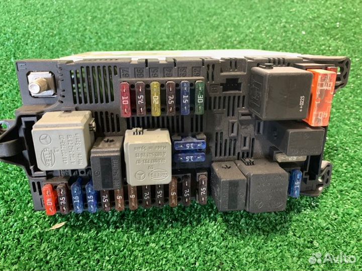 Блок предохранителей SAM передний Mercedes-Benz