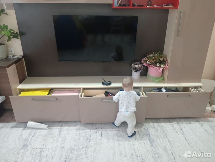Тумба под телевизор бу