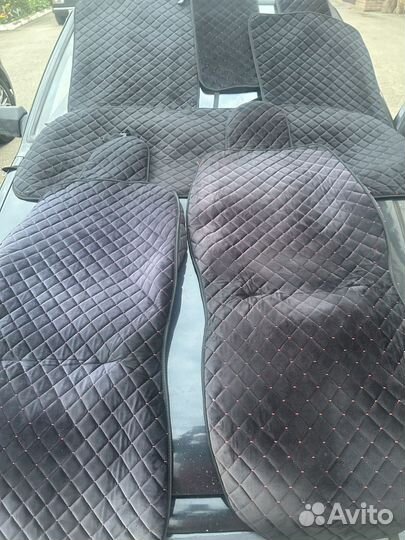 Продам чехлы и коврики на KIA ceed