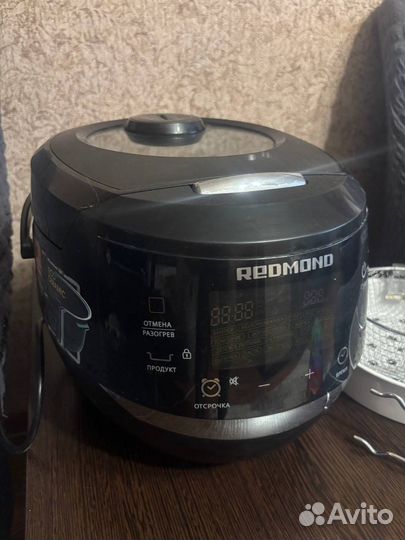 Мультиварка Redmond RMC-395