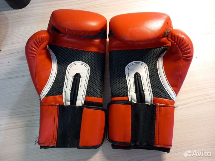 Боксерские перчатки 12 oz everlast
