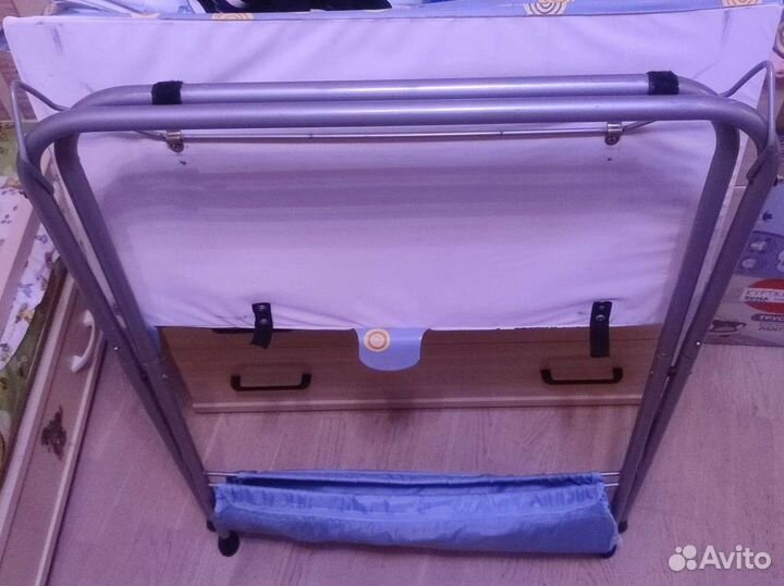 Детская ванна для купания и пеленальный стол