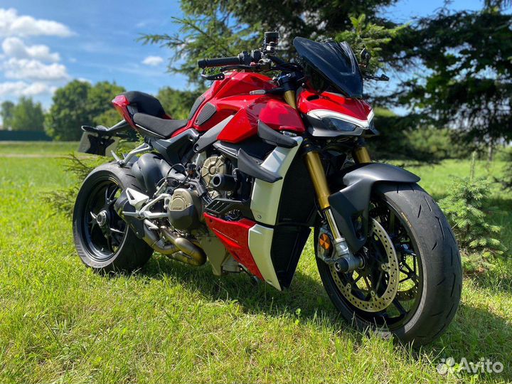 Ducati Streetfighter v4s