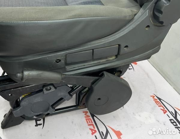 Сиденье переднее левое Citroen Jumper АВТОБУС(250)