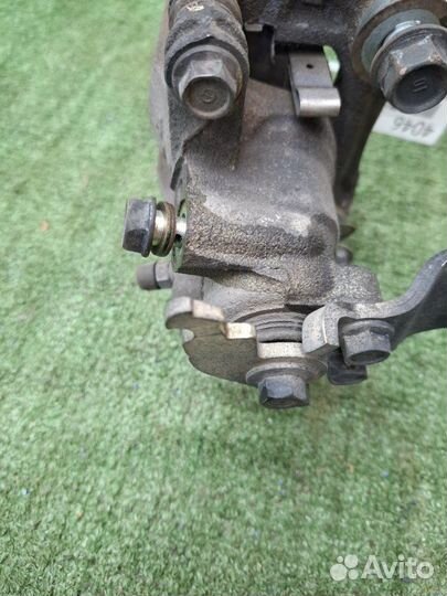 Суппорт тормозной задний правый Honda Accord CU2