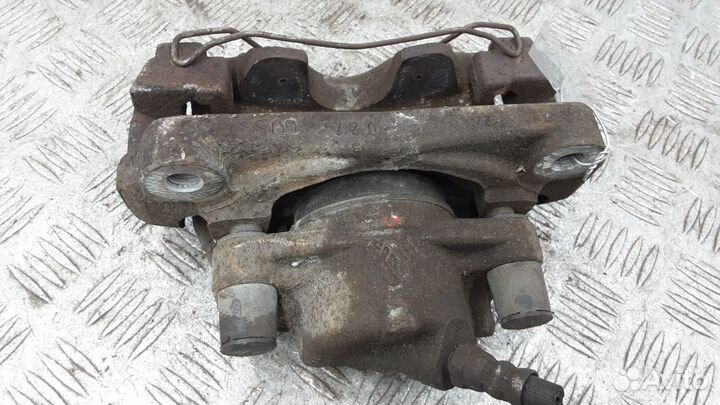 Суппорт передний левый Renault Fluence 2012