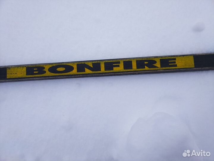 Клюшка хоккейная, шайбы