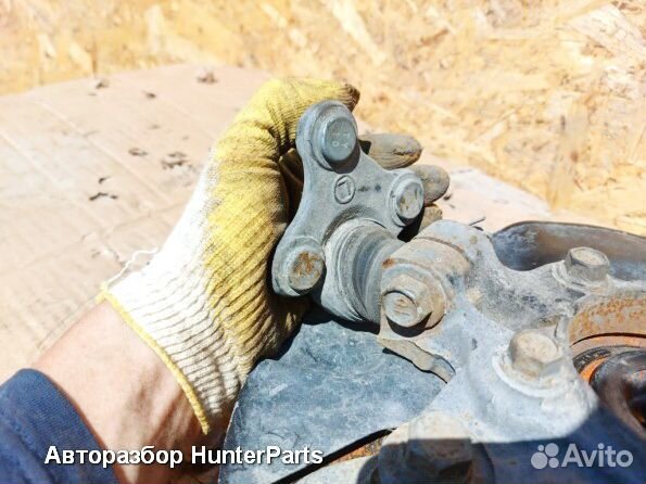 Кулак поворотный левый Kia Sportage 4 рест дорест