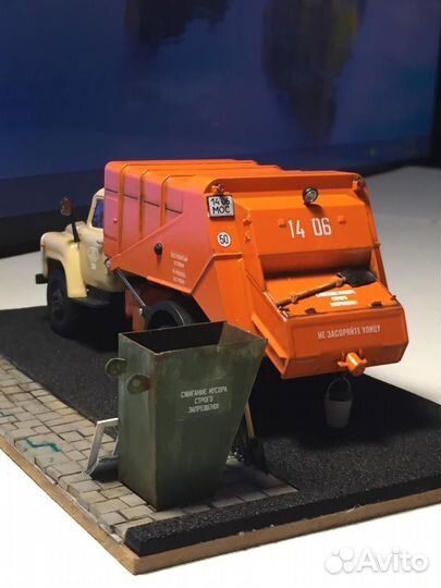 Коллекционная модель-газ-53,мусоровоз