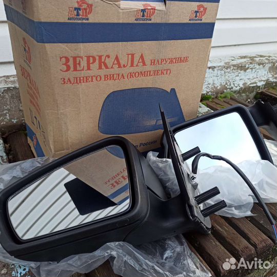 Автомобильное зеркало