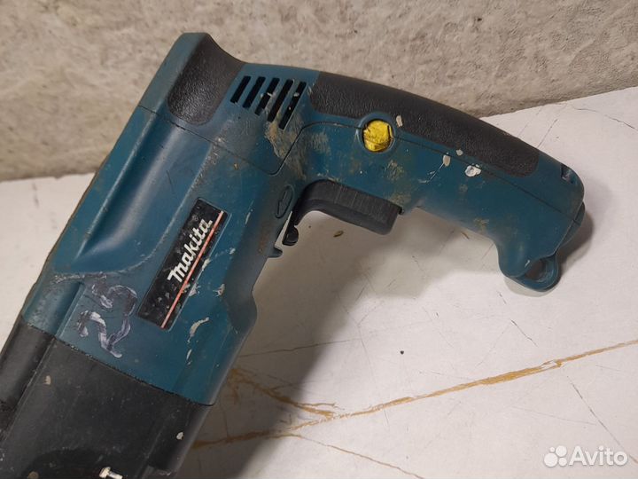 Перфоратор Makita HR 2450 не рабочий