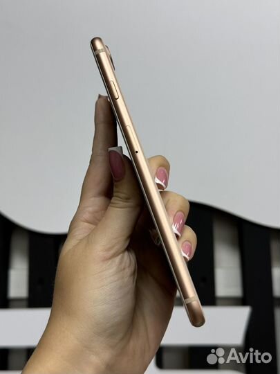 iPhone 8 Plus, 64 ГБ
