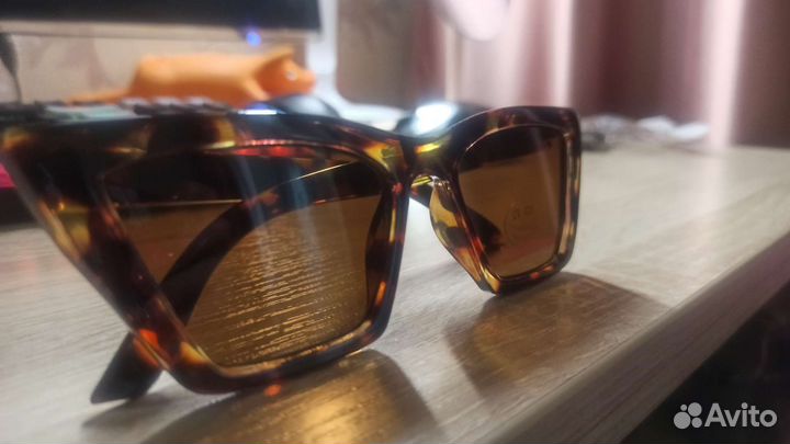 Солнцезащитные очки женские новые