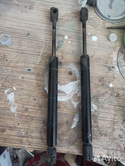 Газовые упоры крышки багажника e36