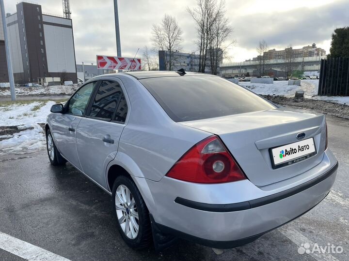 Ford Mondeo 1.8 МТ, 2001, 300 000 км