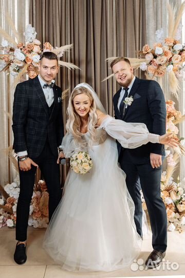 Ведущий и Event Dj Ди джей с оборудованием 