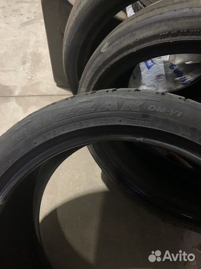 Bridgestone Blizzak DM-V1 275/40 R20