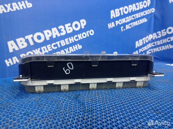 Панель приборов Mazda Demio 2 хэтчбек ZJ-VE 2003