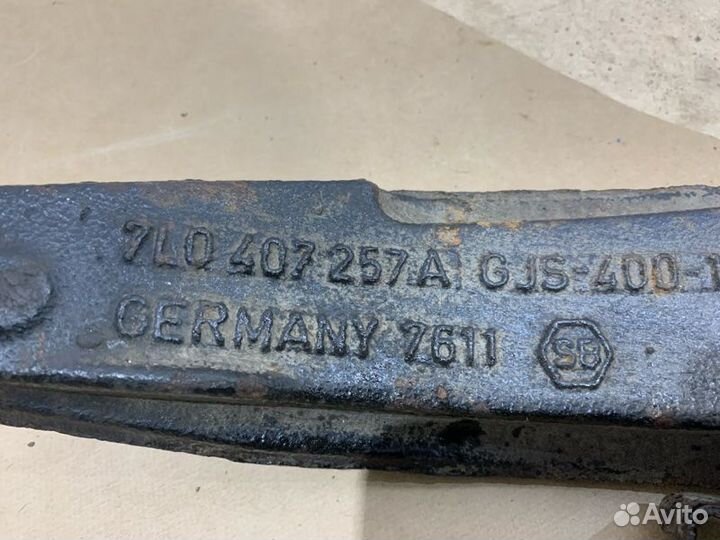 Кулак поворотный передний левый Porsche Cayenne