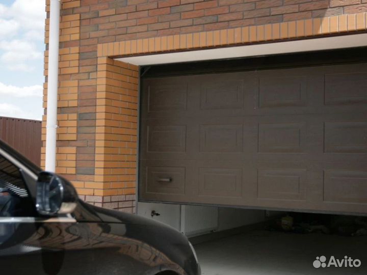 Секционные гаражные ворота / Установка Под Ключ