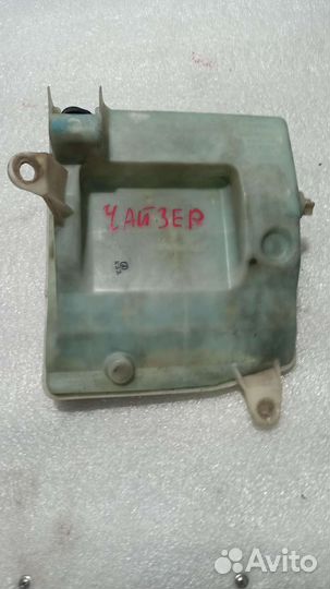 Бачок омывателя Toyota Chaser