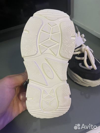 Кроссовки 24 размер
