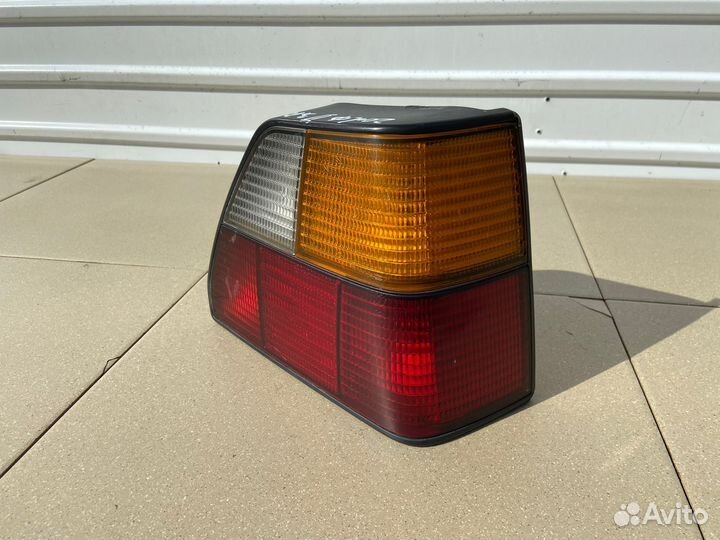 Фонарь задний правый Volkswagen Golf 2