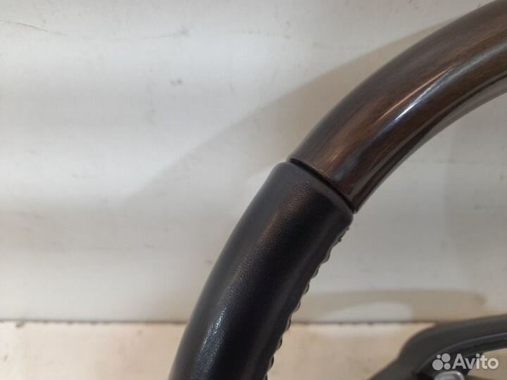 Руль Toyota Land Cruiser 200 2016-2022