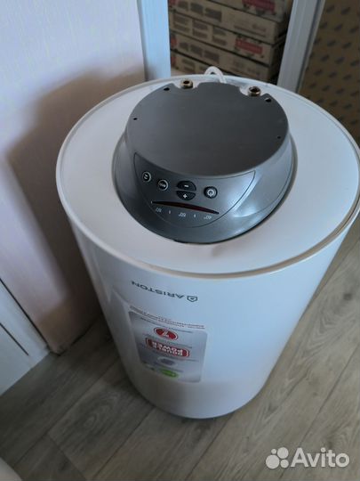 Бойлер водонагреватель 80 л ariston