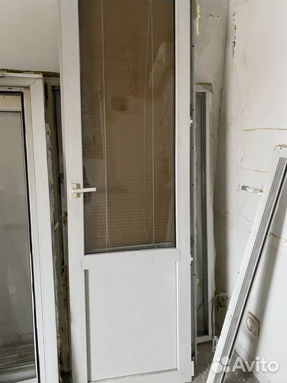 Дверь пластиковая