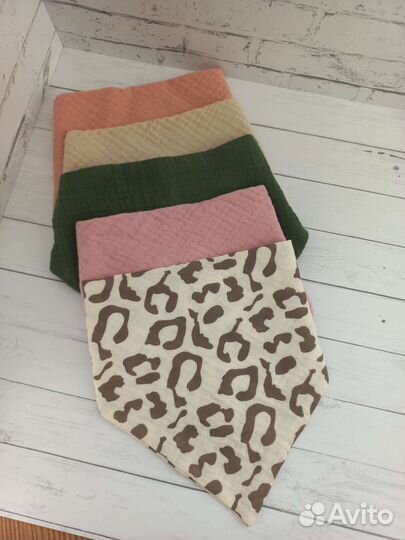 Слюнявчик нагрудник