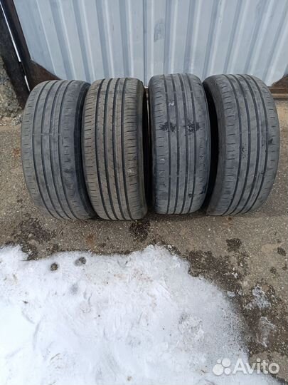 Continental ContiPremiumContact 215/50 R17