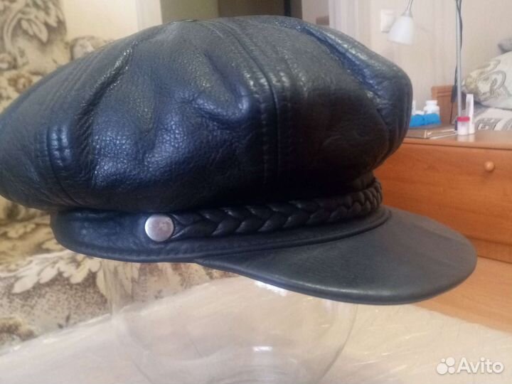 Мужская кожаная кепка