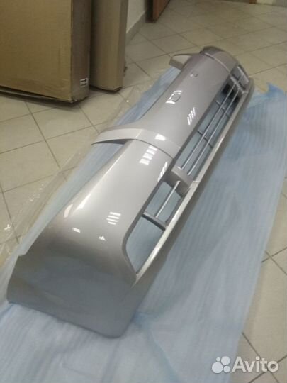 Бампер передний Chevrolet Aveo T200 в цвет