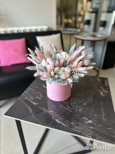 Композиции и букеты из сухоцветов