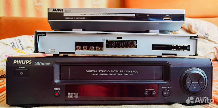 Видеомагнитофон philips VR410\58