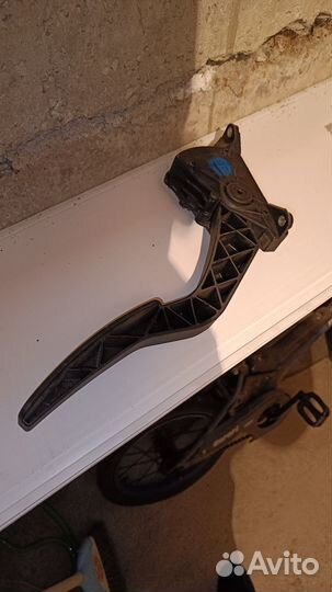 Педаль газа Chrysler 300c 5.7