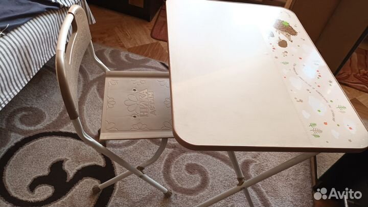 Детский стол и стульчик
