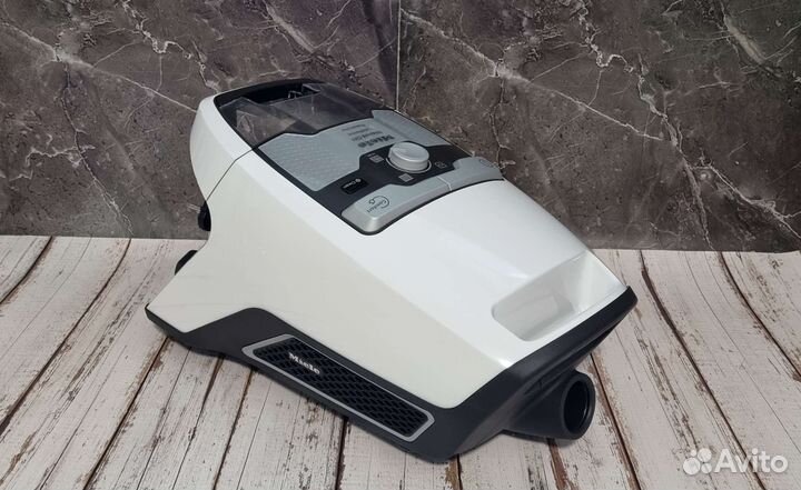 Пылесос Miele cx1 Новый Германия