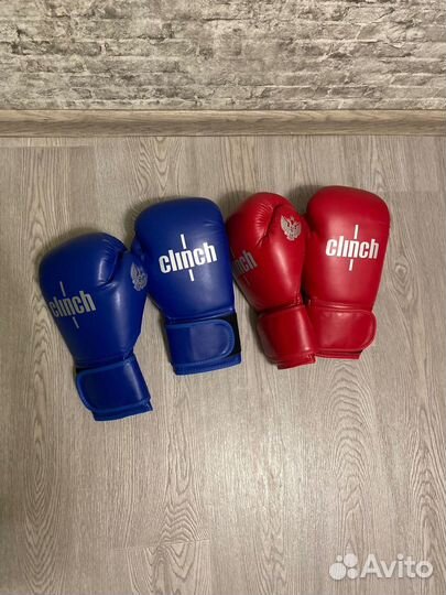 Боксерские перчатки 10-12 oz clinch