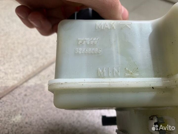 Главный тормозной цилиндр Mercedes-Benz Ml W166